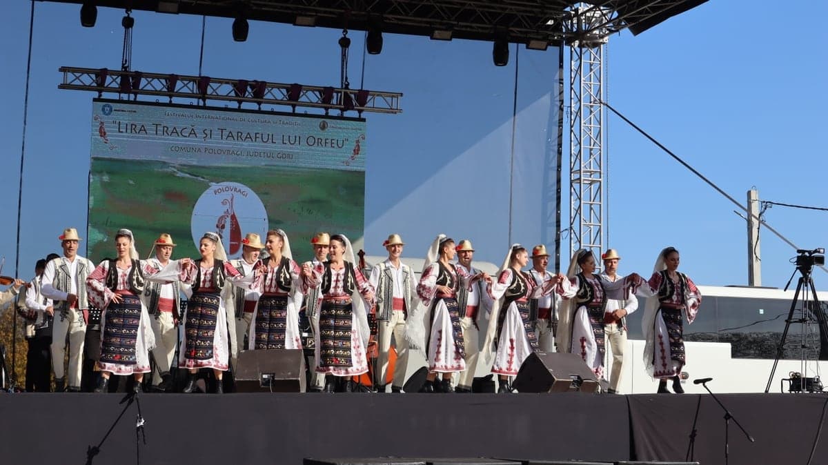 Ansamblul Doina Gorjului la Festivalul Lira Tracă 2024