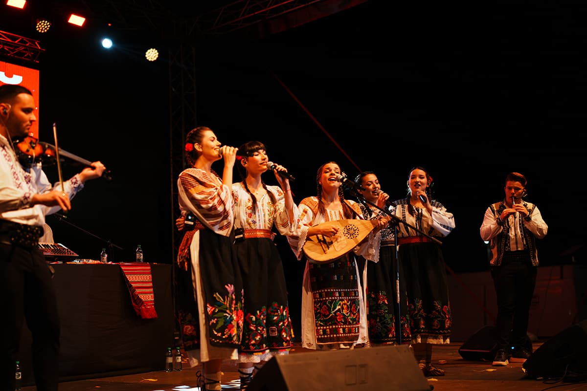 Muzică la Festivalul Lira Tracă