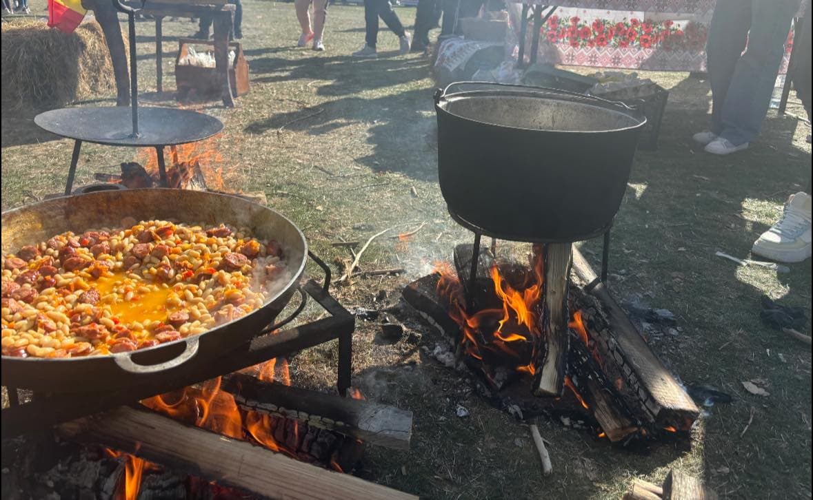 Gastronomie la Festivalul Lira Tracă